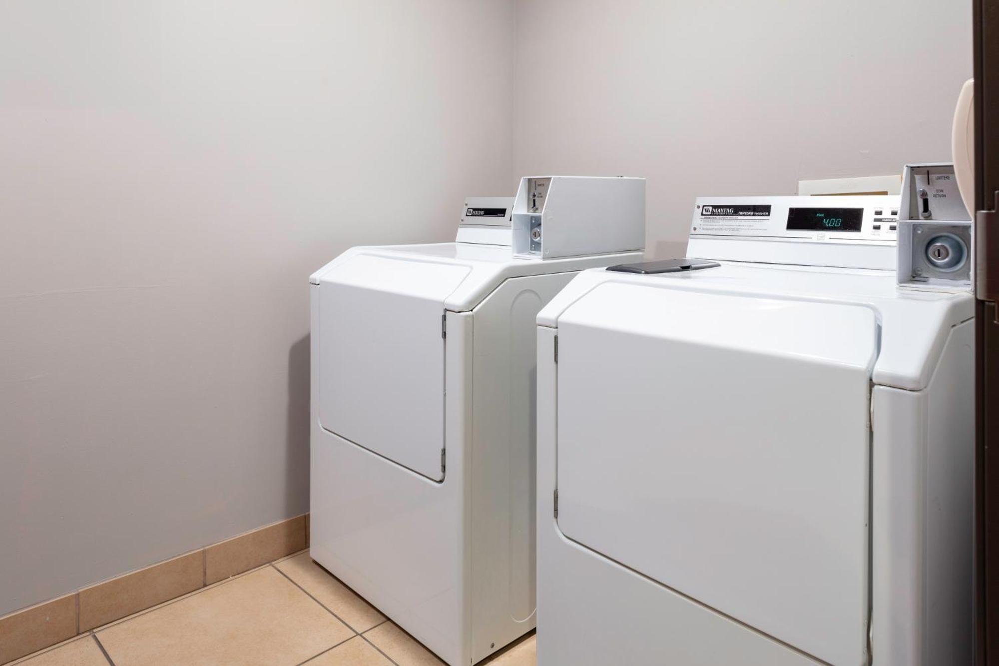 Holiday Inn Express & Suites Roanoke Rapids By Ihg Luaran gambar