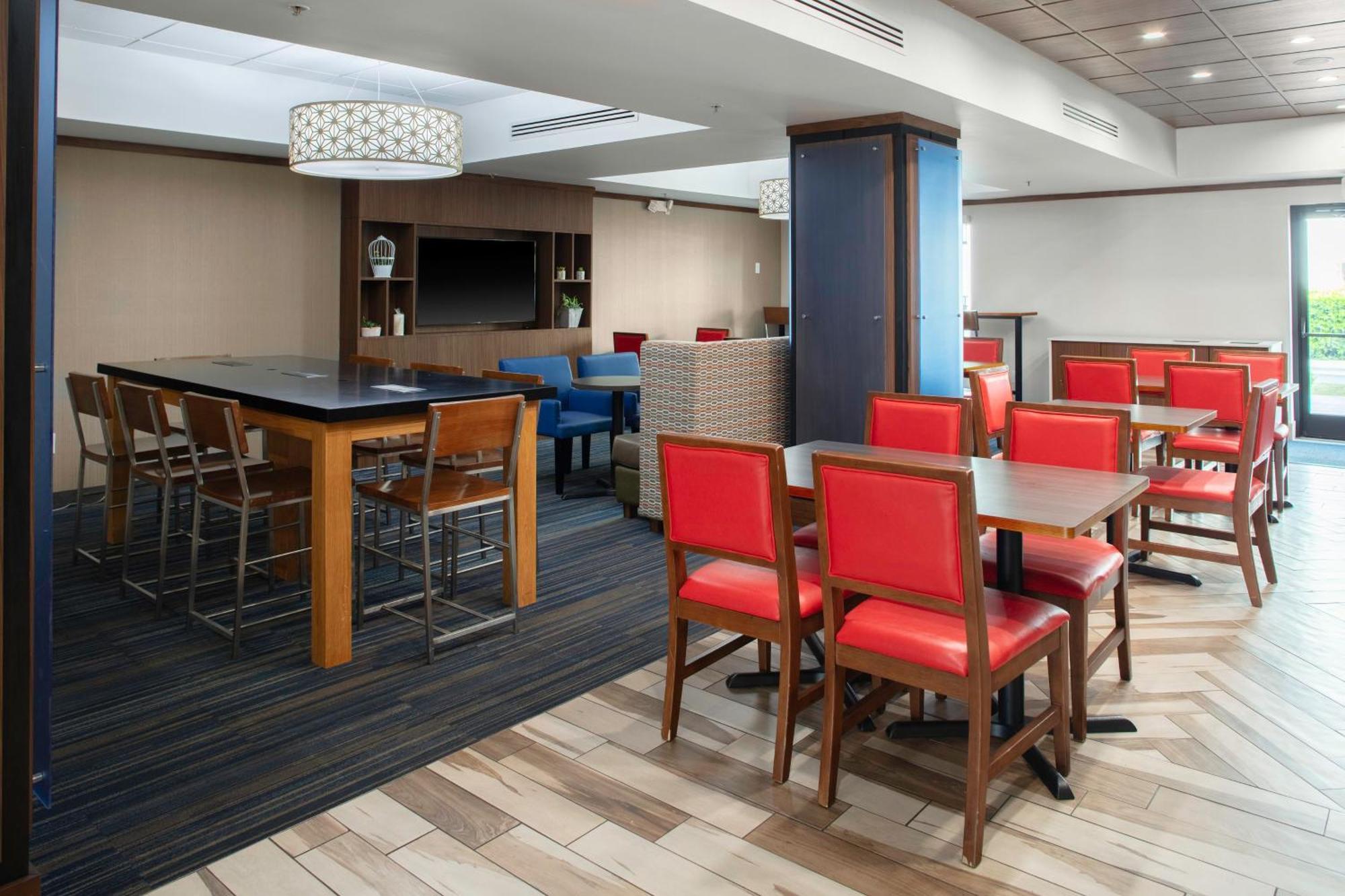 Holiday Inn Express & Suites Roanoke Rapids By Ihg Luaran gambar