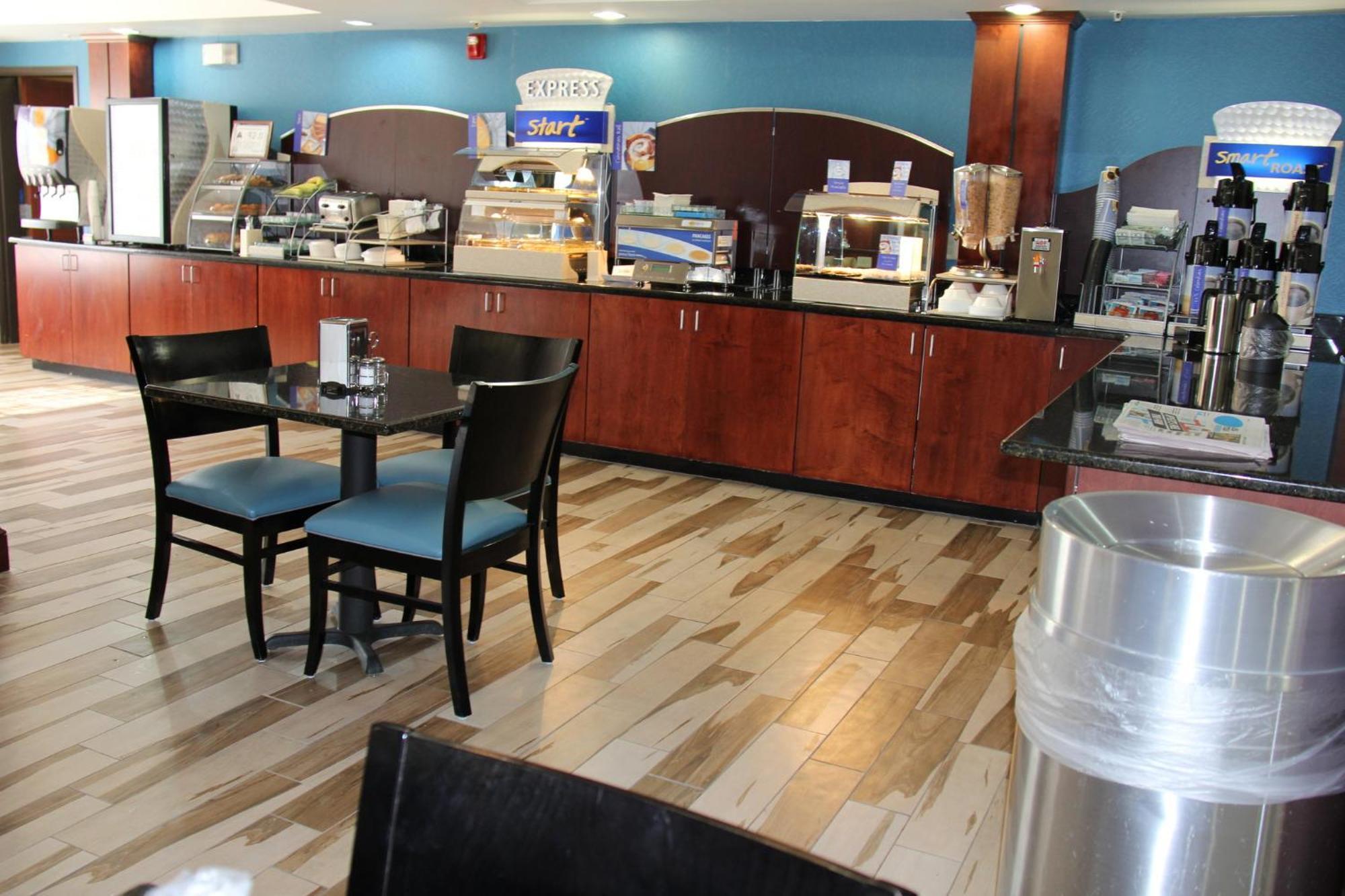 Holiday Inn Express & Suites Roanoke Rapids By Ihg Luaran gambar