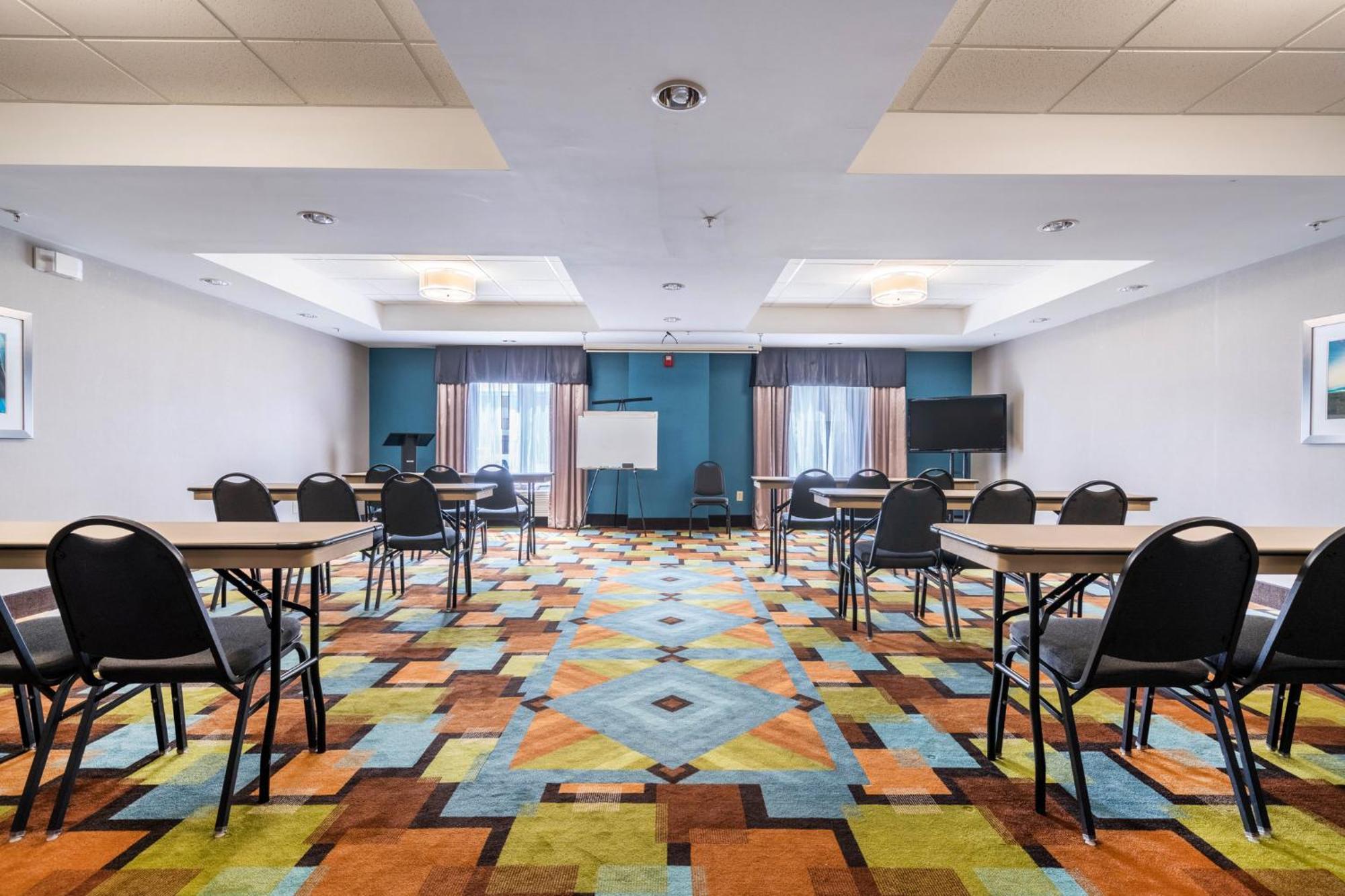 Holiday Inn Express & Suites Roanoke Rapids By Ihg Luaran gambar