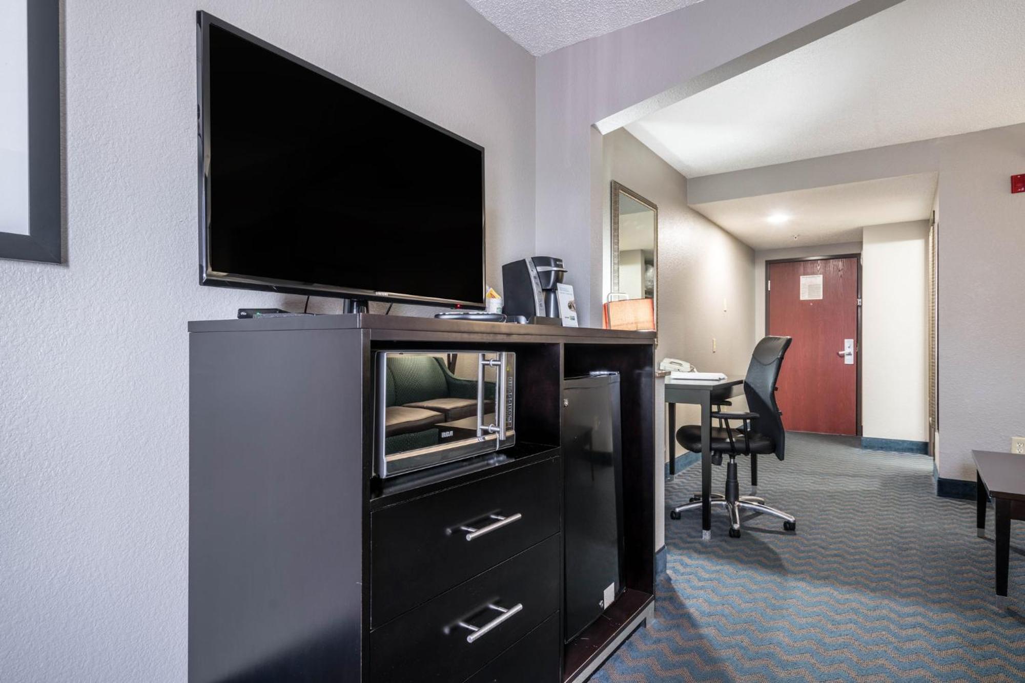 Holiday Inn Express & Suites Roanoke Rapids By Ihg Luaran gambar
